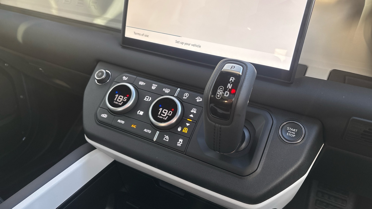 Used Land Rover Defender 2025 for sale - 76384882: Photo 46