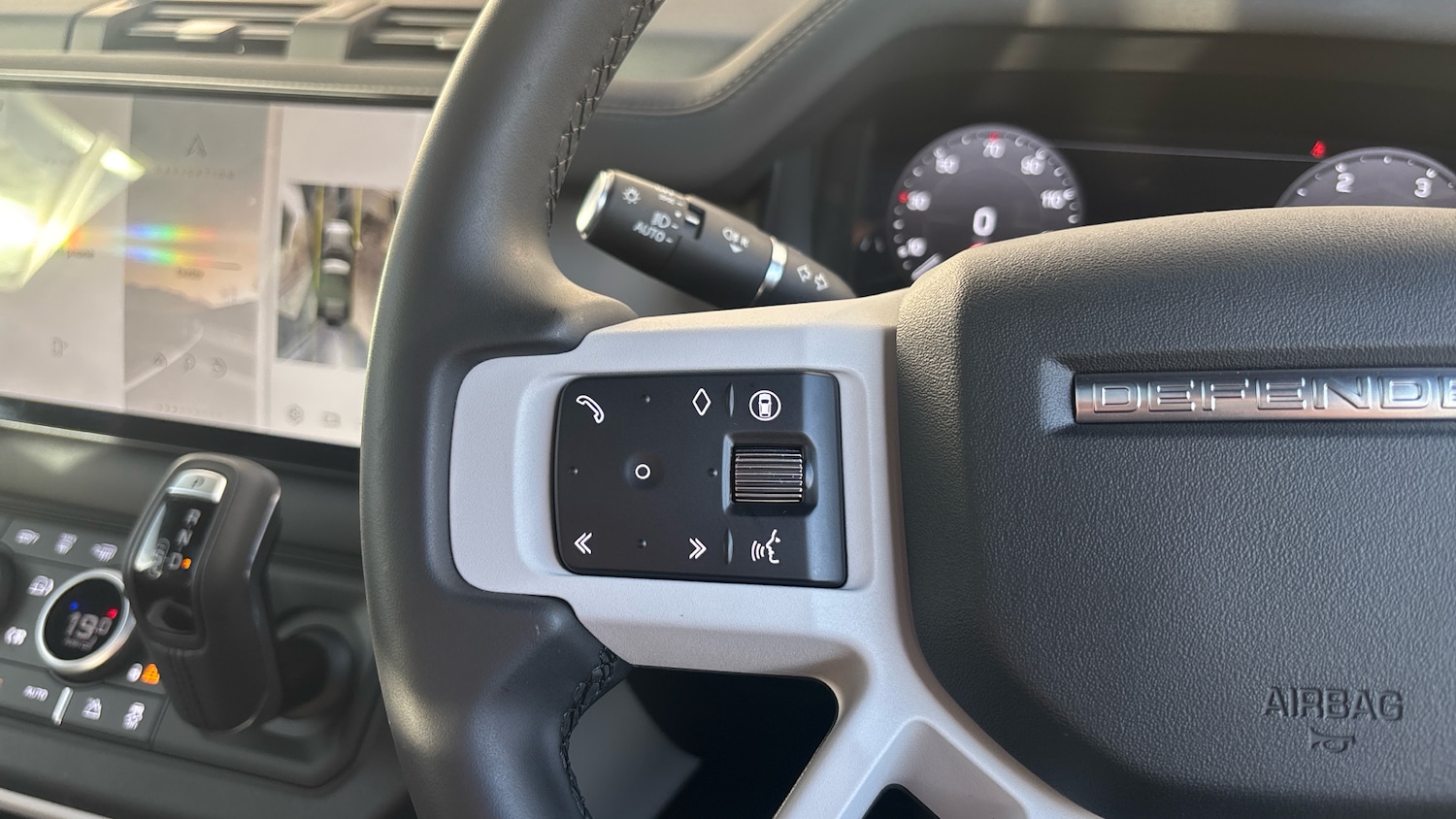 Used Land Rover Defender 2025 for sale - 76384882: Photo 47