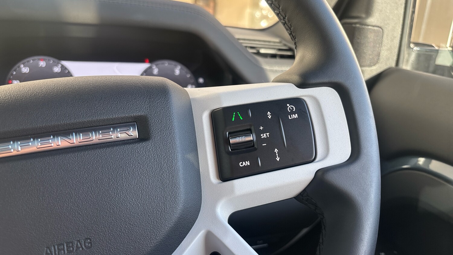 Used Land Rover Defender 2025 for sale - 76384882: Photo 48