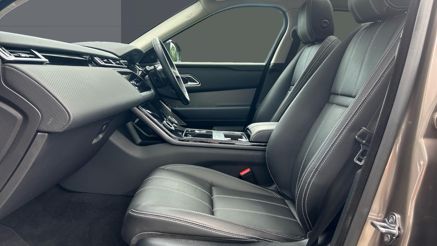 Used Land Rover Range Rover Velar 2019 for sale - 76881533: Photo 3