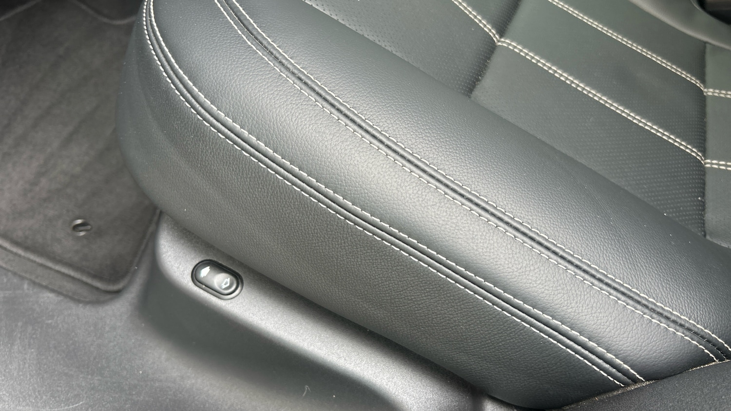 Used Land Rover Range Rover Velar 2019 for sale - 76881533: Photo 40