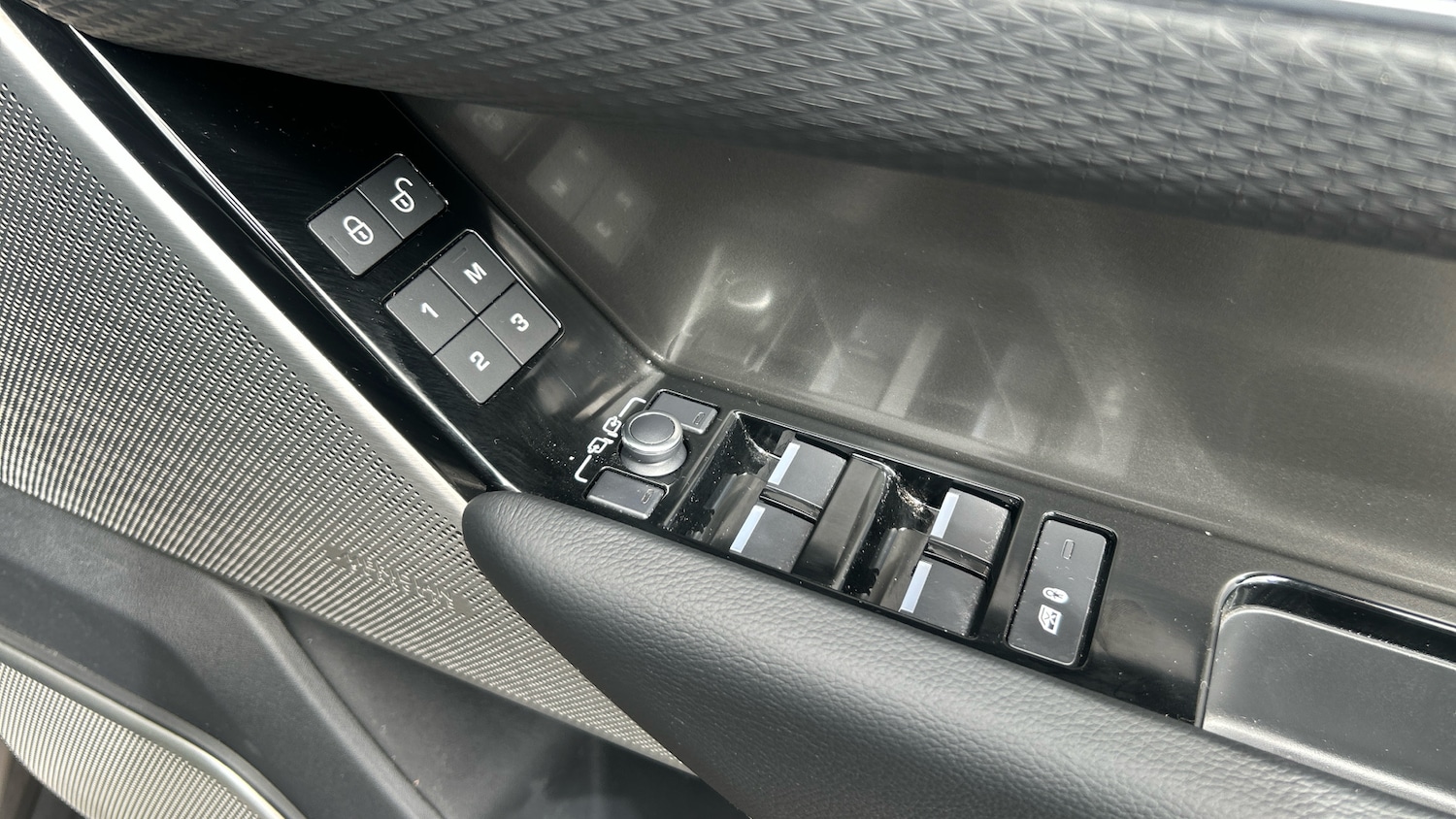 Used Land Rover Range Rover Velar 2019 for sale - 76881533: Photo 54