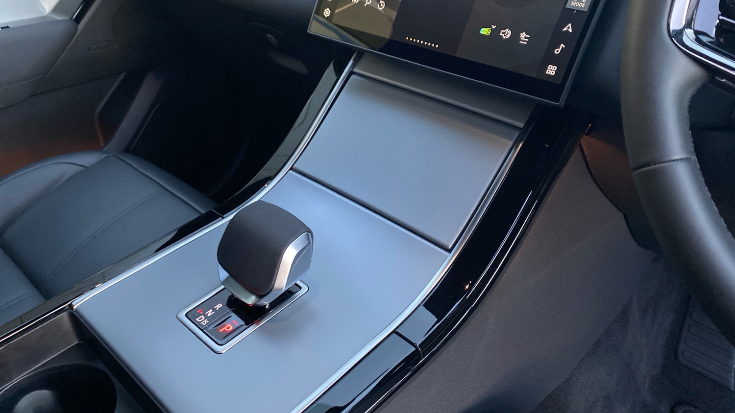 Used Land Rover Range Rover Velar 2025 for sale - 76831531: Photo 13