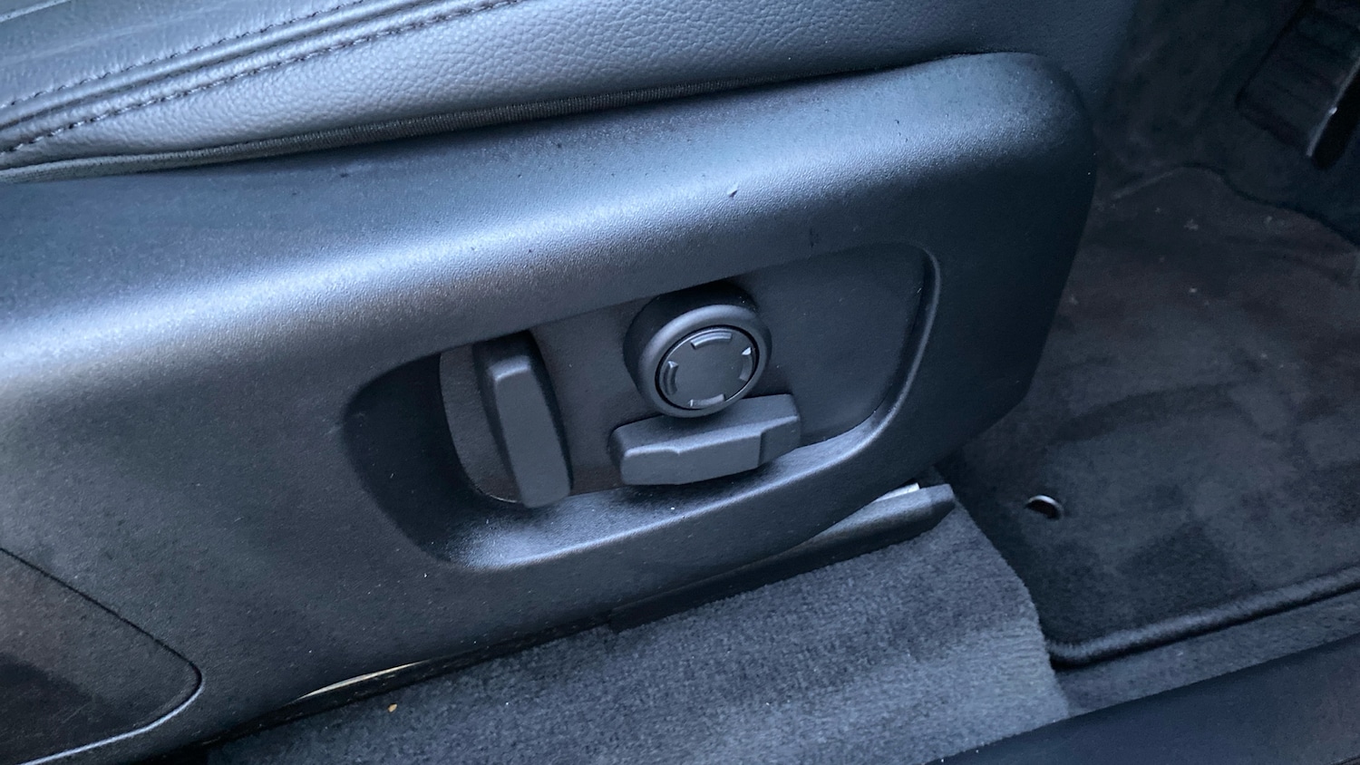 Used Land Rover Range Rover Velar 2025 for sale - 76831531: Photo 25