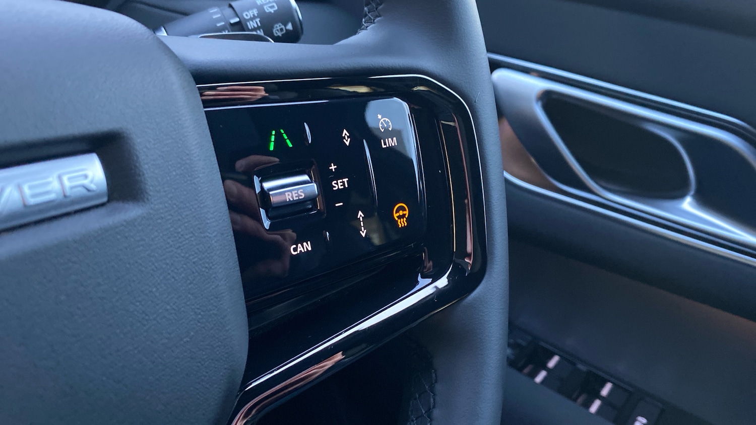 Used Land Rover Range Rover Velar 2025 for sale - 76831531: Photo 37