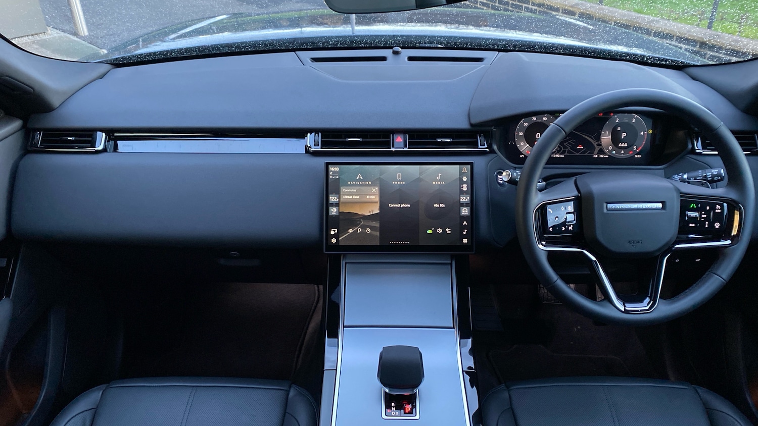 Used Land Rover Range Rover Velar 2025 for sale - 76831531: Photo 9