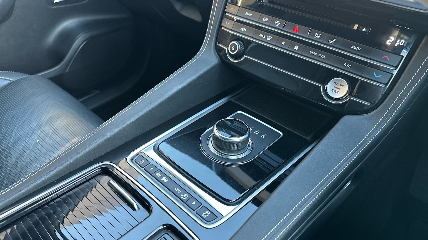 Used Jaguar F-Pace 2019 for sale - 77026012: Photo 13