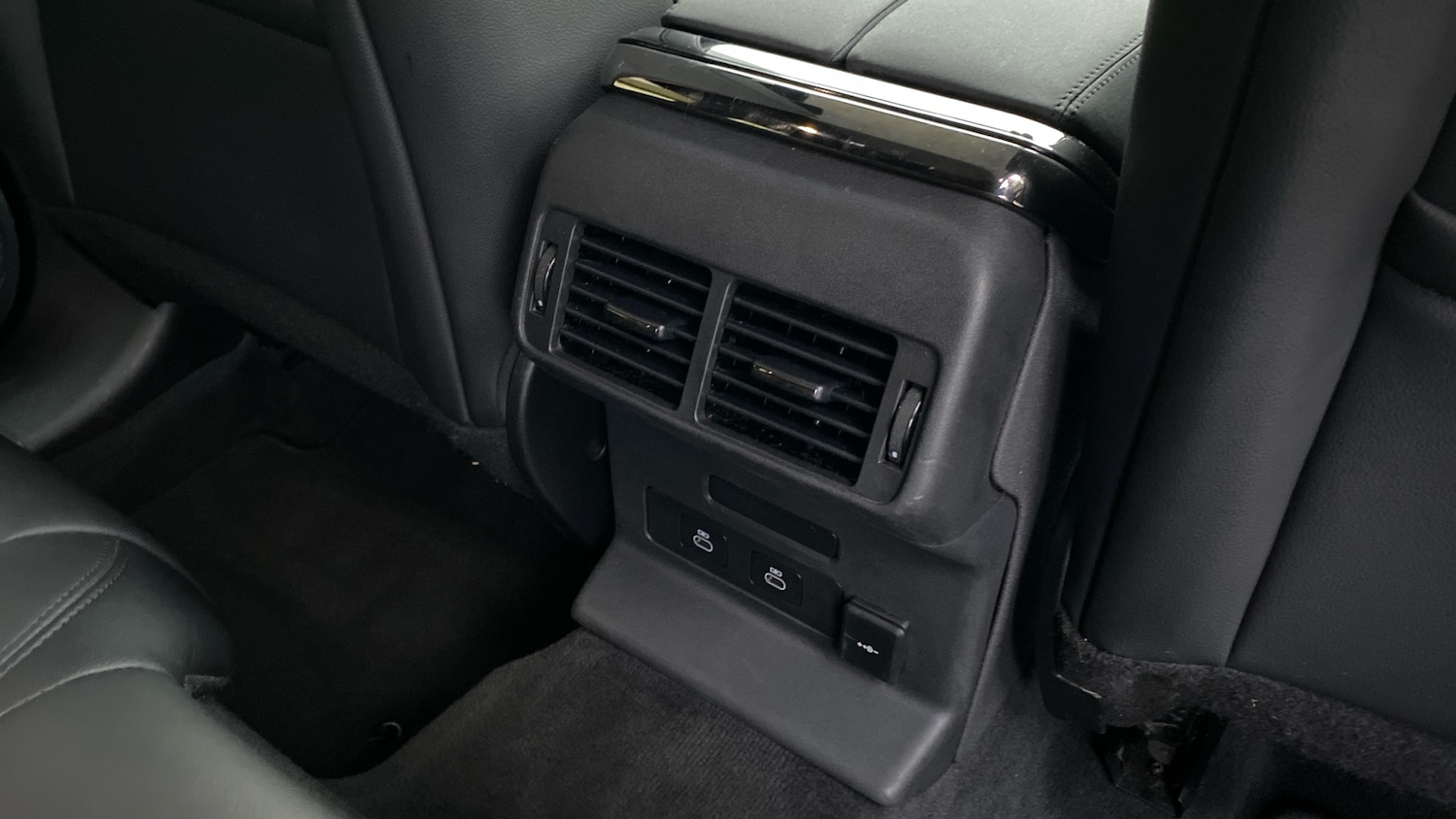 Used Land Rover Range Rover Velar 2023 for sale - 76908426: Photo 18