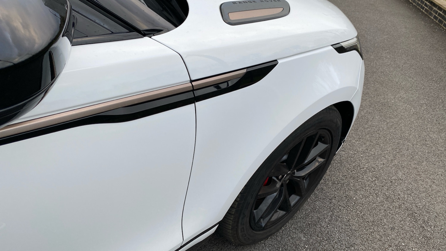 Used Land Rover Range Rover Velar 2023 for sale - 76908426: Photo 21