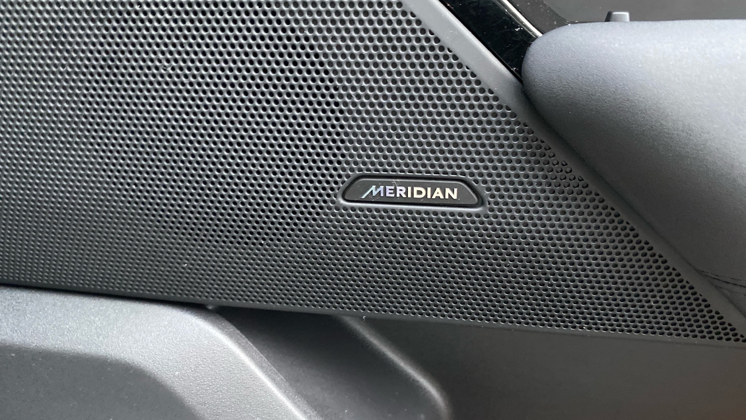 Used Land Rover Range Rover Velar 2023 for sale - 76908426: Photo 27