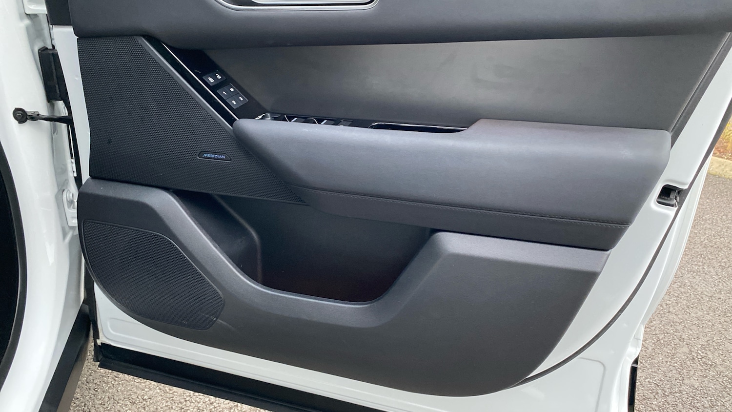 Used Land Rover Range Rover Velar 2023 for sale - 76908426: Photo 28