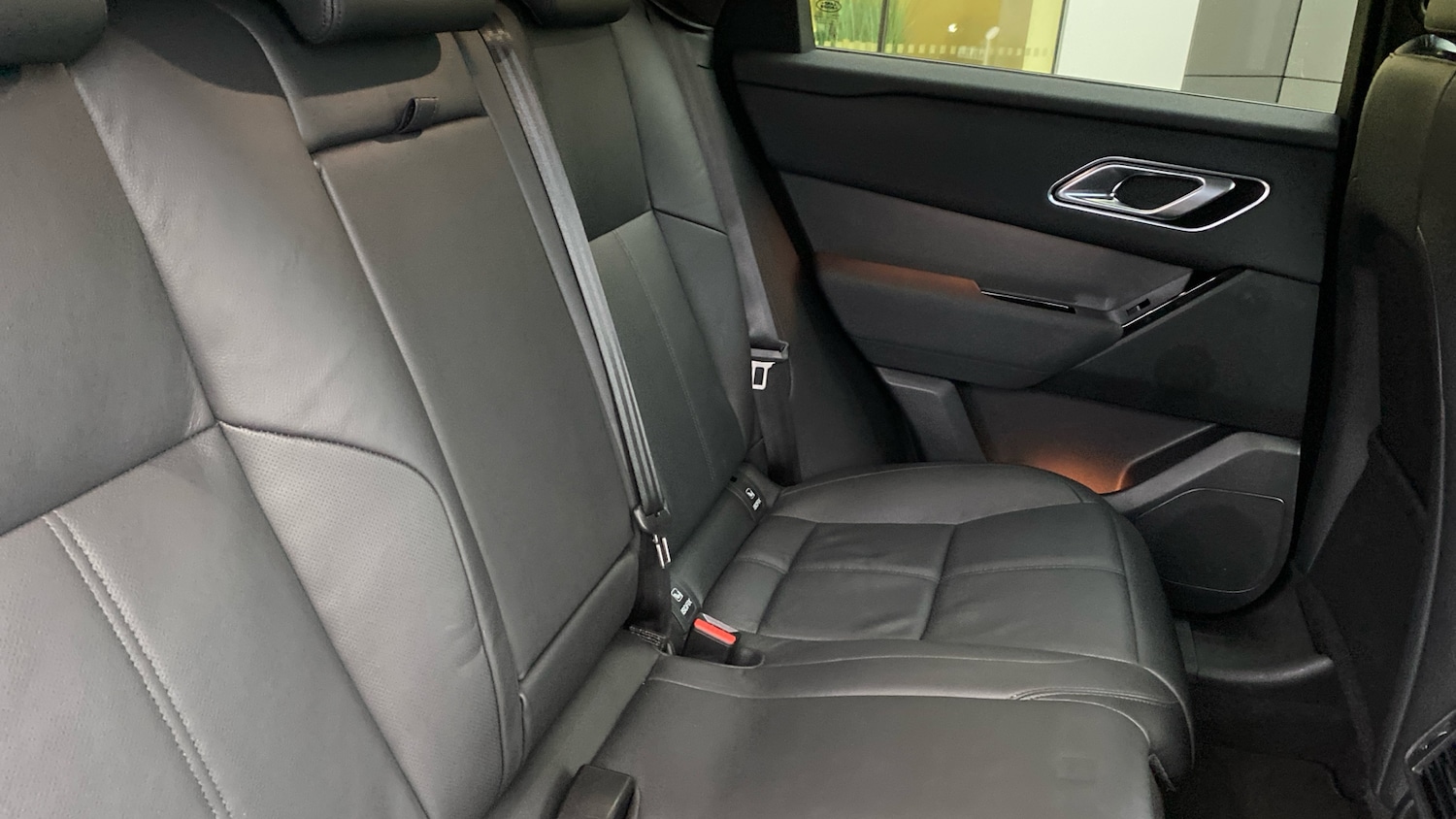 Used Land Rover Range Rover Velar 2023 for sale - 76908426: Photo 33