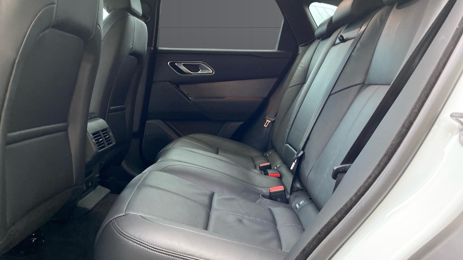 Used Land Rover Range Rover Velar 2023 for sale - 76908426: Photo 4