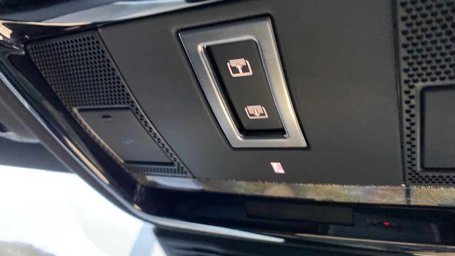 Used Land Rover Range Rover Velar 2023 for sale - 76908426: Photo 49