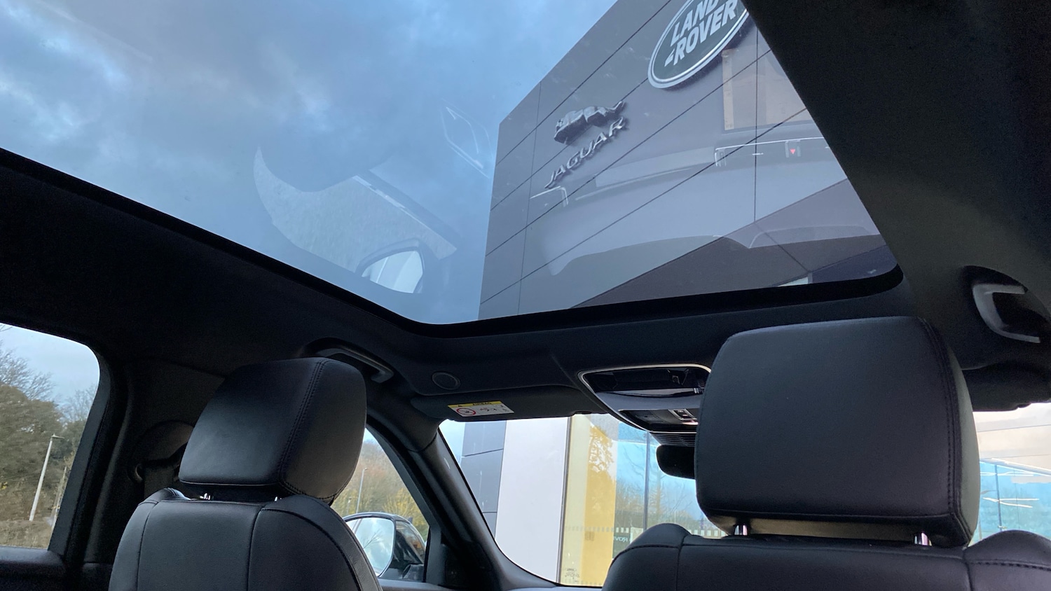 Used Land Rover Range Rover Velar 2023 for sale - 76908426: Photo 51