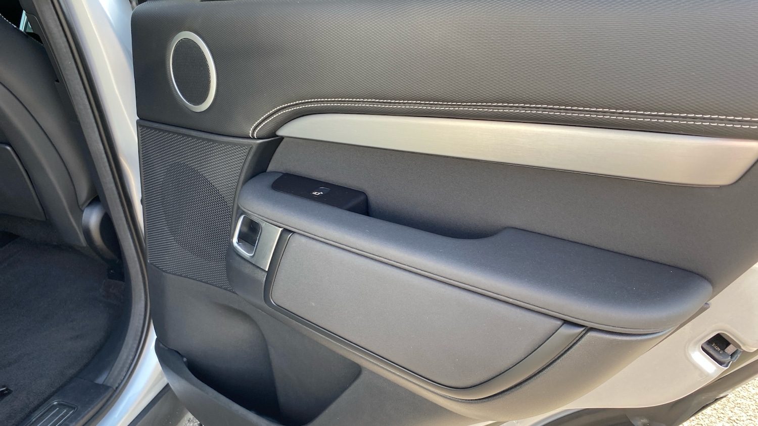 Used Land Rover Discovery 2022 for sale - 76414938: Photo 40