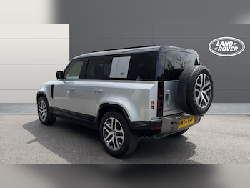 Used Land Rover Defender 2024 for sale - 78862601: Photo