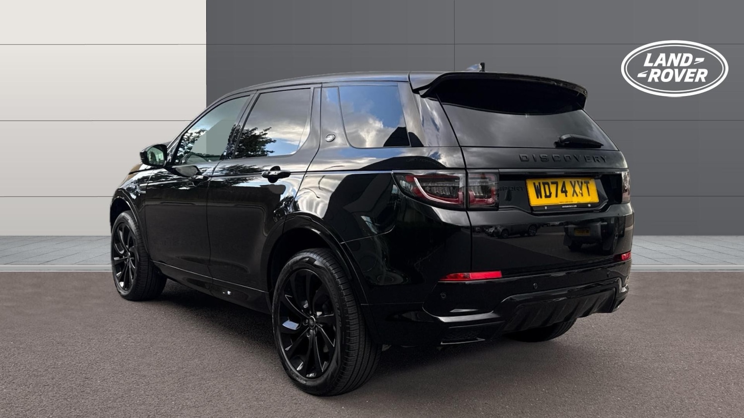 Used Land Rover Discovery Sport 2025 for sale - 76963193: Photo 2