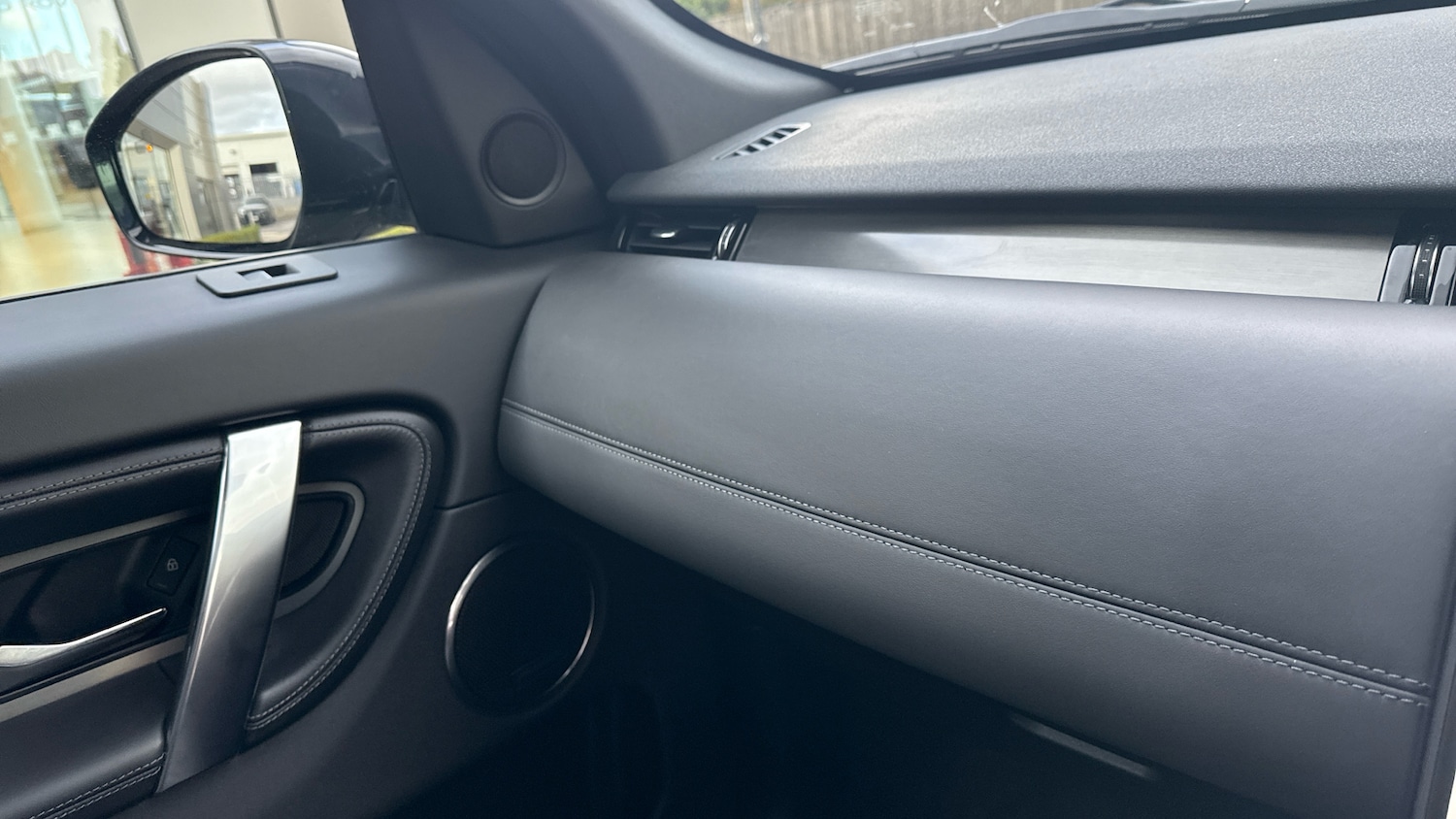 Used Land Rover Discovery Sport 2025 for sale - 76963193: Photo 26