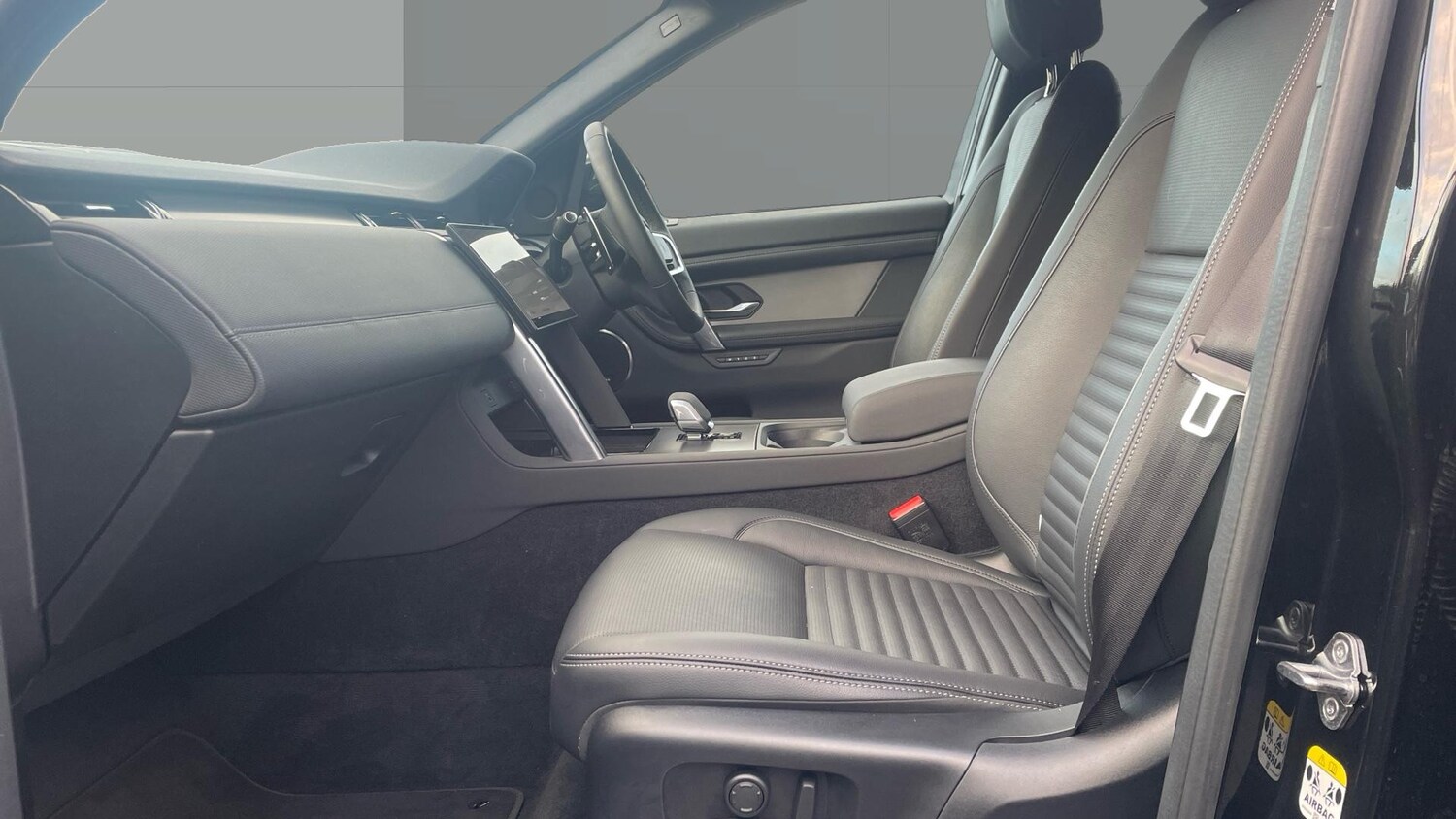 Used Land Rover Discovery Sport 2025 for sale - 76299253: Photo 3