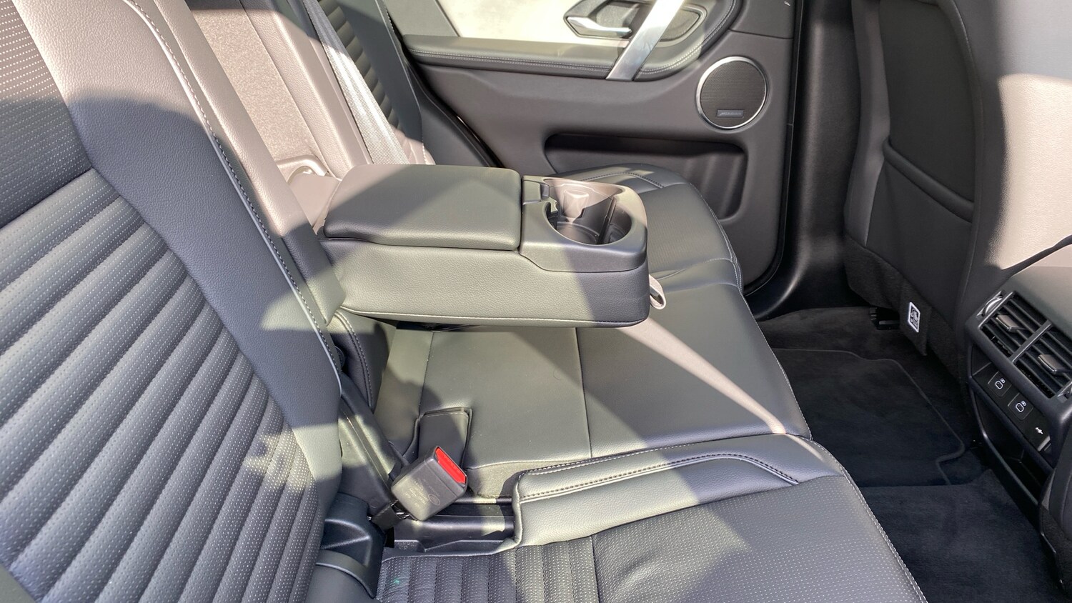 Used Land Rover Discovery Sport 2025 for sale - 76299253: Photo 31