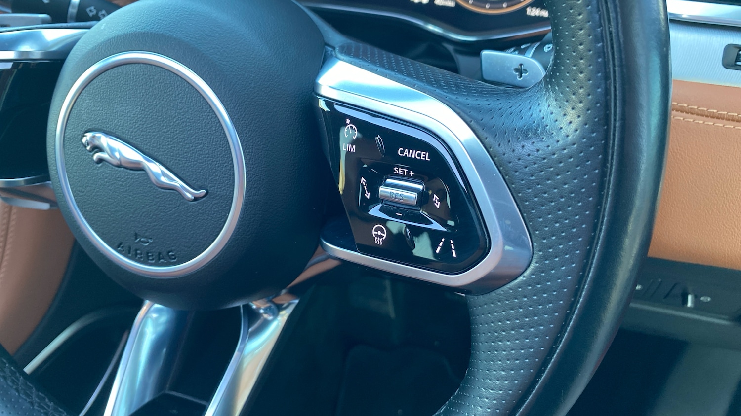 Used Jaguar F-Pace 2021 for sale - 77285406: Photo 33