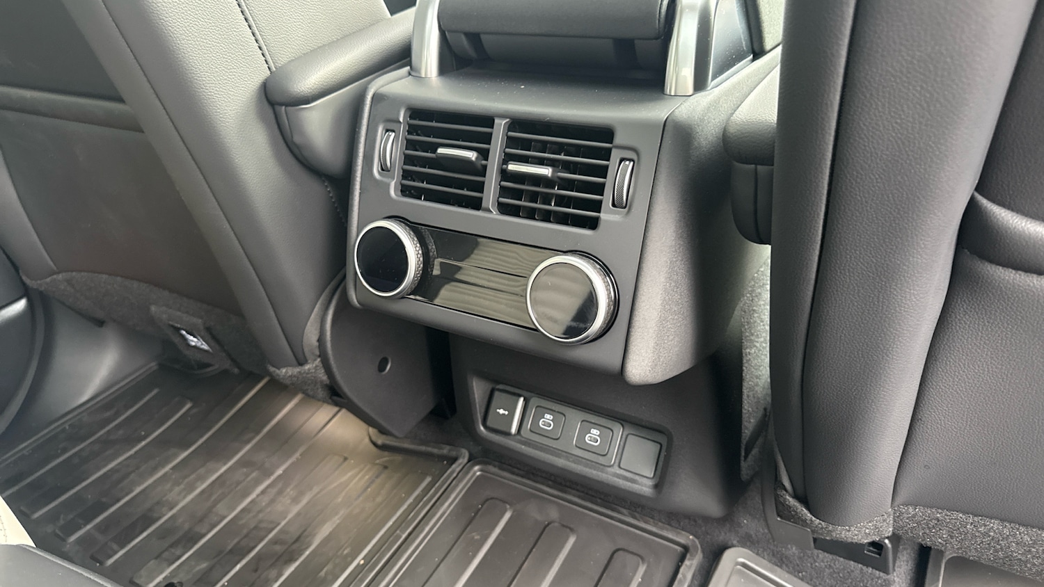 Used Land Rover Discovery 2025 for sale - 78152905: Photo 18