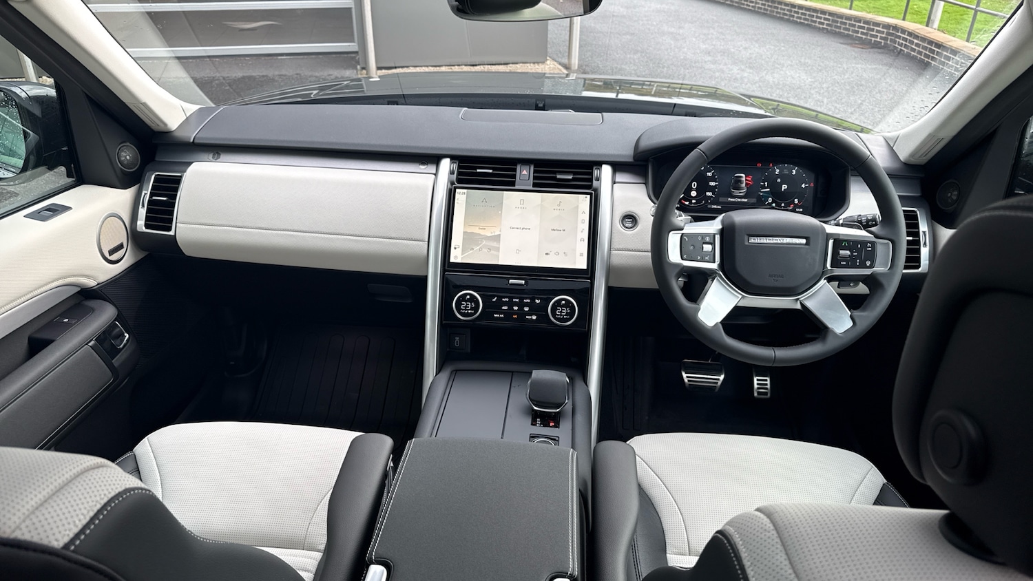 Used Land Rover Discovery 2025 for sale - 78152905: Photo 9