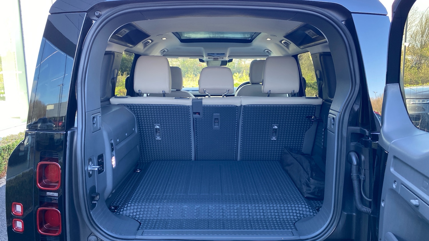 Used Land Rover Defender 2023 for sale - 78011498: Photo 10