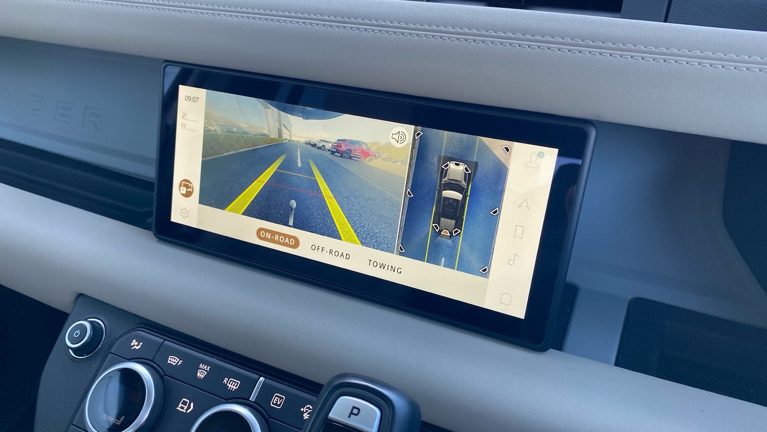 Used Land Rover Defender 2023 for sale - 78011498: Photo 12