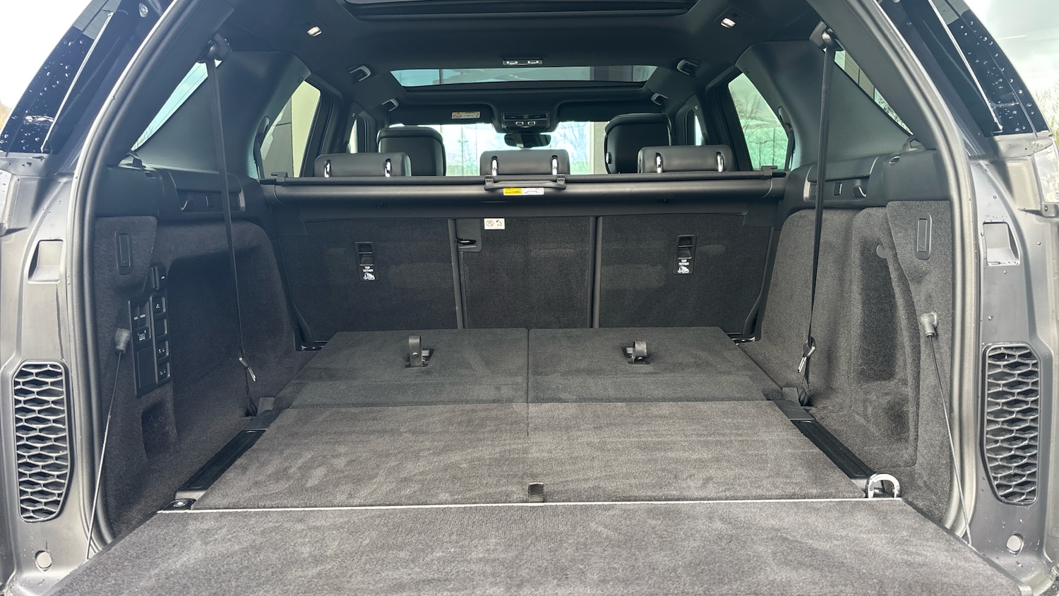 Used Land Rover Discovery 2024 for sale - 77350327: Photo 10