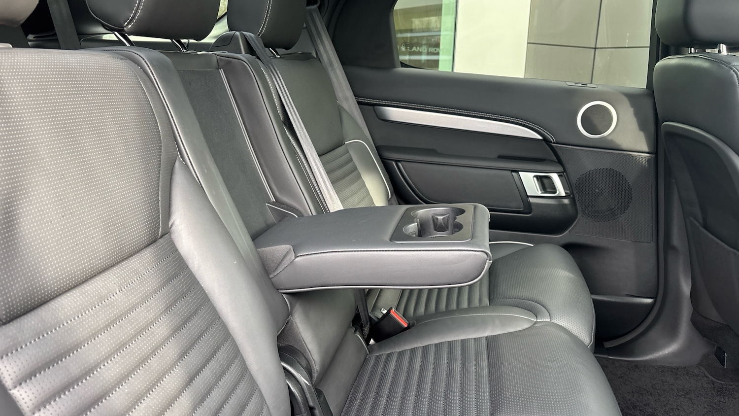 Used Land Rover Discovery 2024 for sale - 77350327: Photo 24