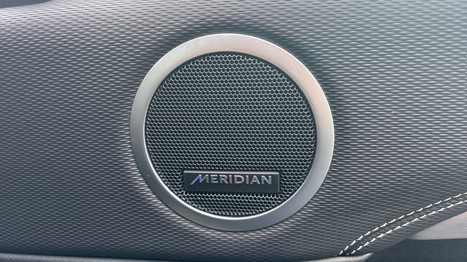 Used Land Rover Discovery 2024 for sale - 77350327: Photo 35