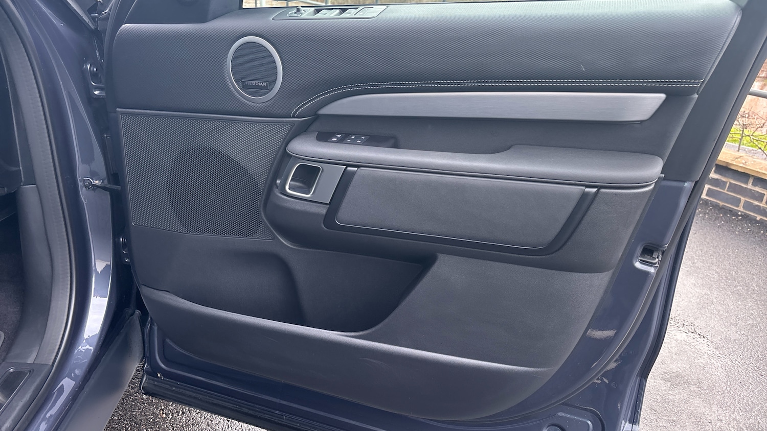 Used Land Rover Discovery 2024 for sale - 77350327: Photo 37