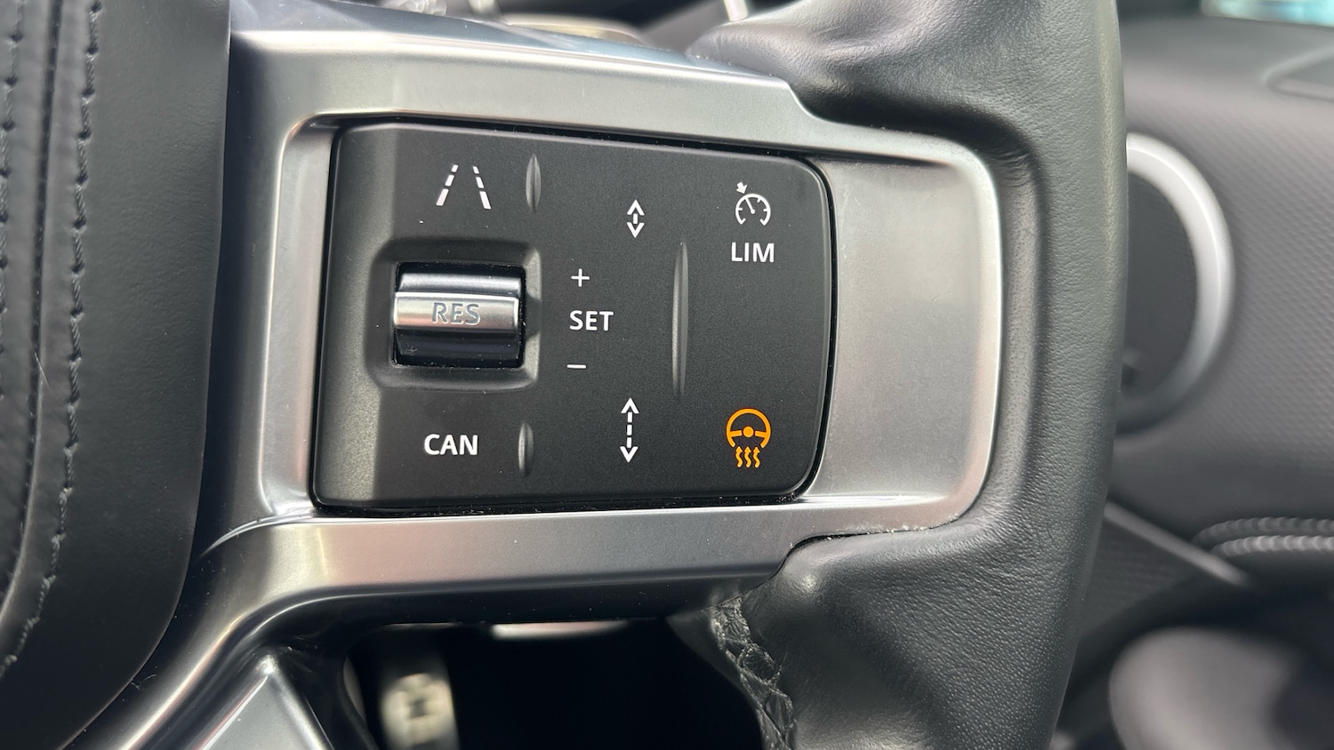 Used Land Rover Discovery 2024 for sale - 77350327: Photo 54