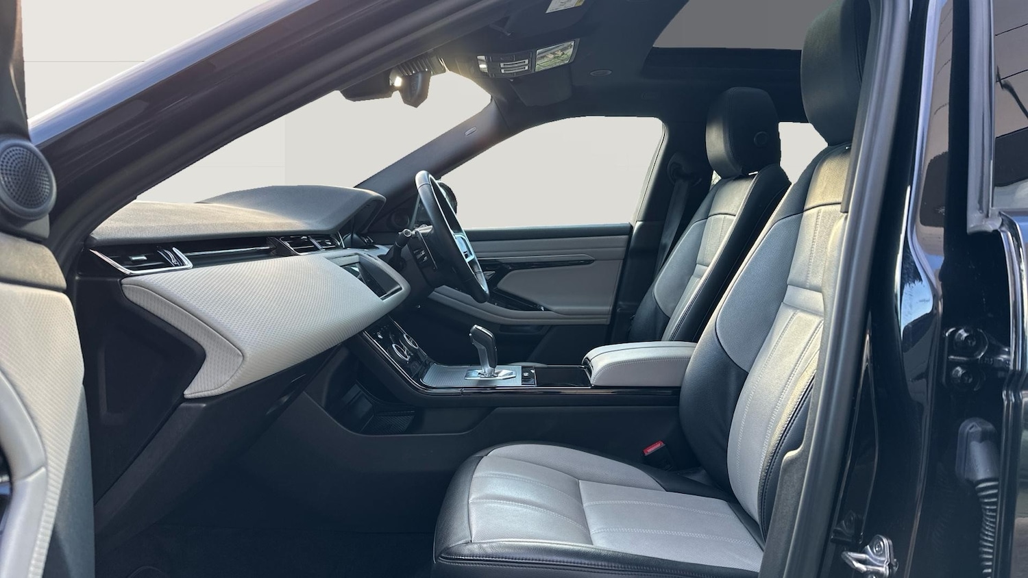 Used Land Rover Range Rover Evoque 2022 for sale - 76835342: Photo 4