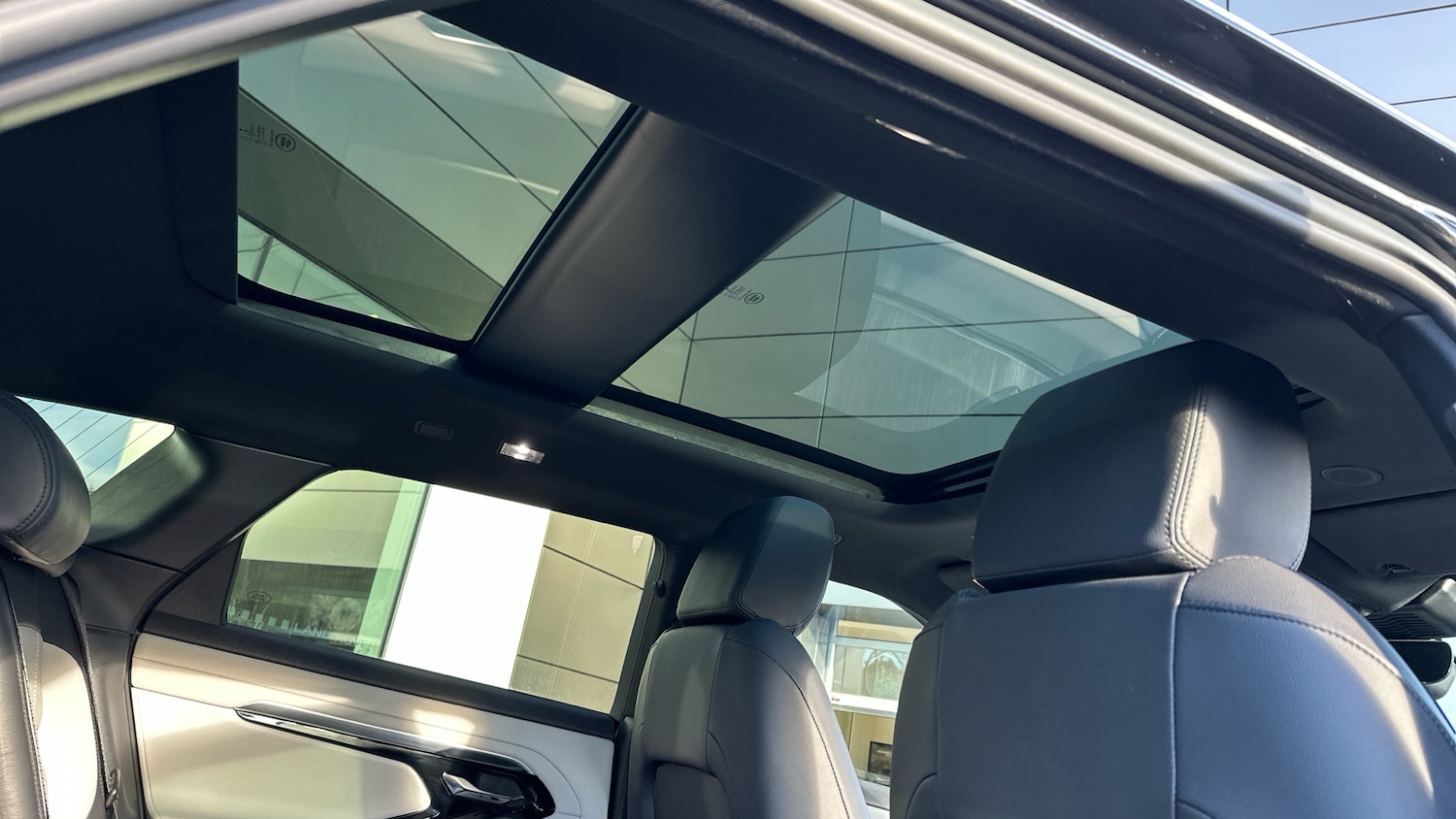 Used Land Rover Range Rover Evoque 2022 for sale - 76835342: Photo 43