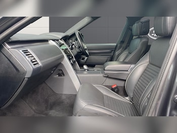 Used Land Rover Discovery 2023 for sale - 78356115: Photo