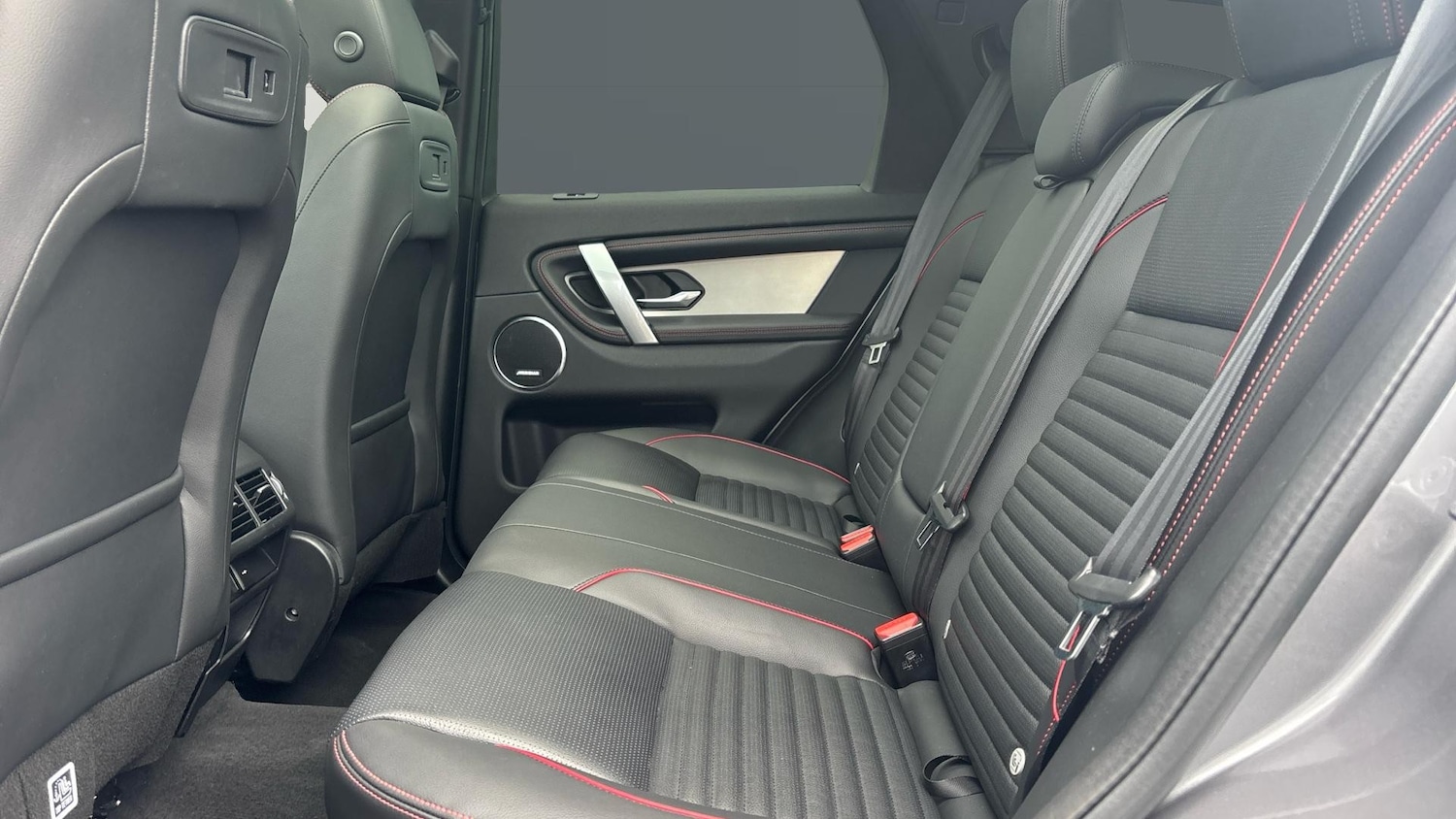 Used Land Rover Discovery Sport 2022 for sale - 77743168: Photo 4