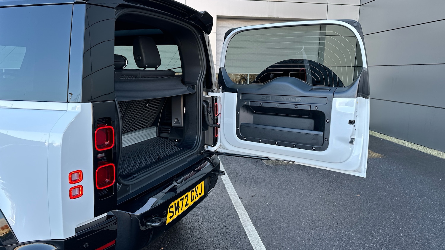 Used Land Rover Defender 2022 for sale - 76737930: Photo 34