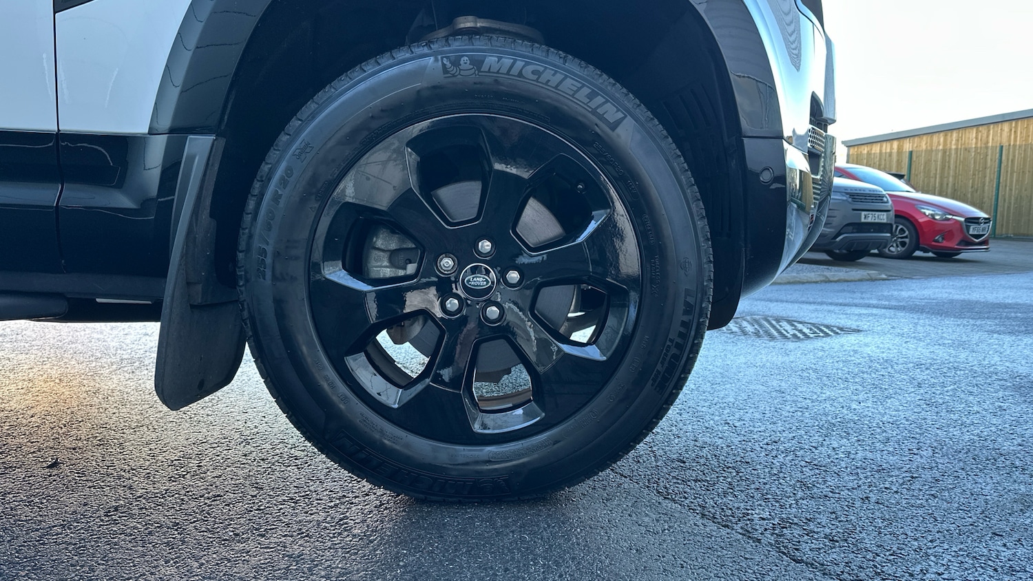 Used Land Rover Defender 2022 for sale - 76737930: Photo 8