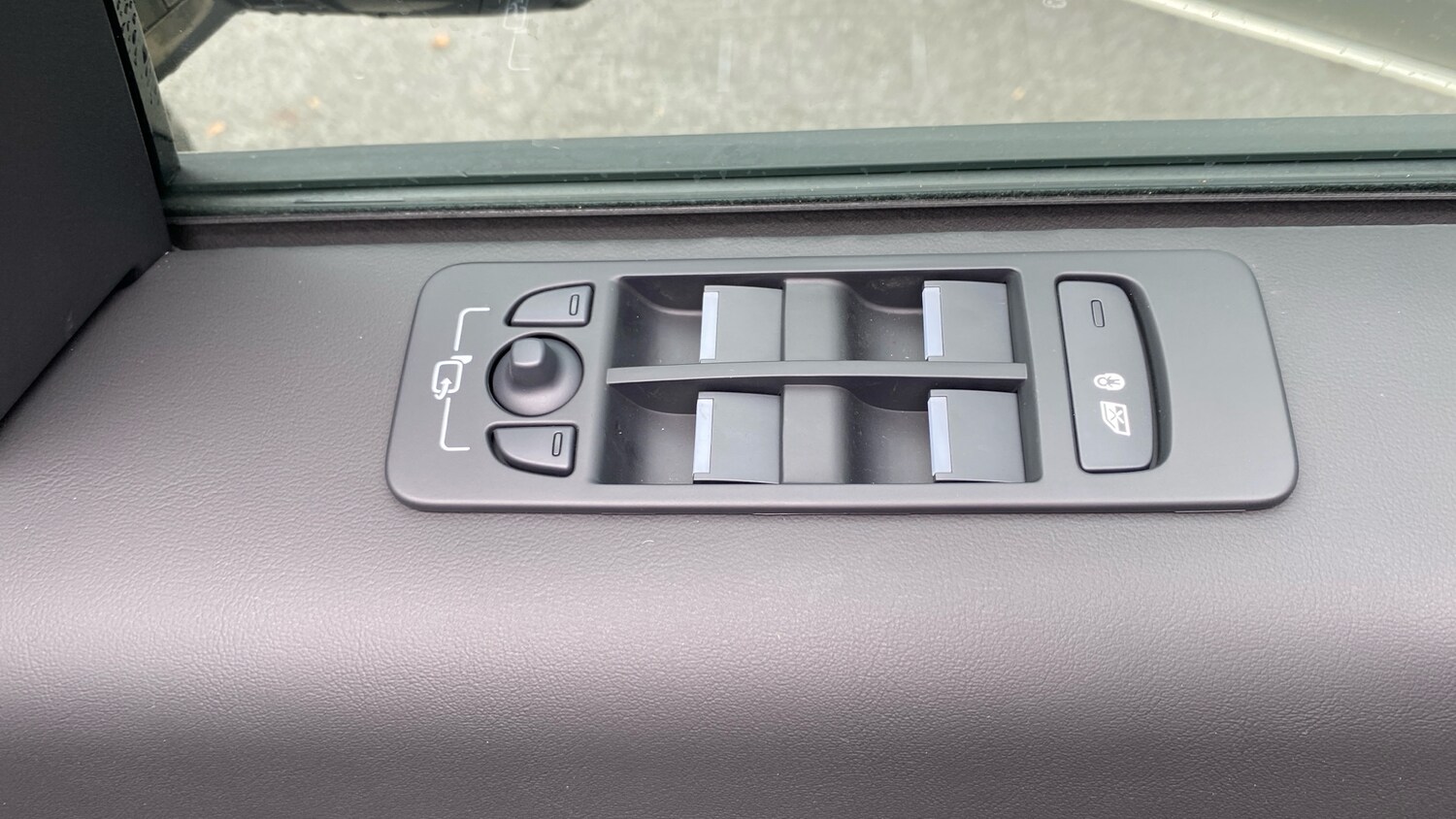 Used Land Rover Discovery Sport 2025 for sale - 76273601: Photo 29