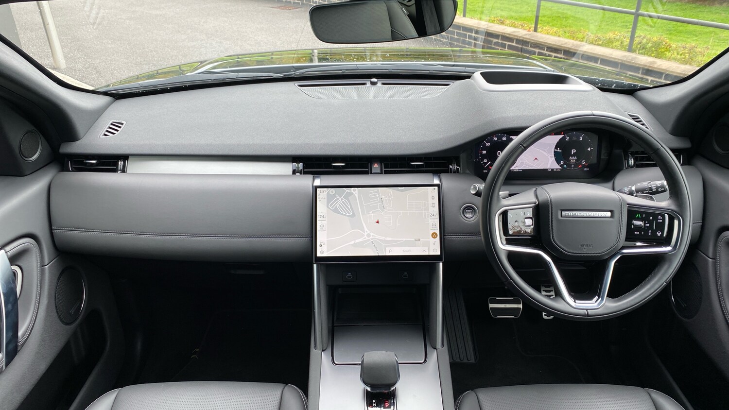 Used Land Rover Discovery Sport 2025 for sale - 76273601: Photo 9