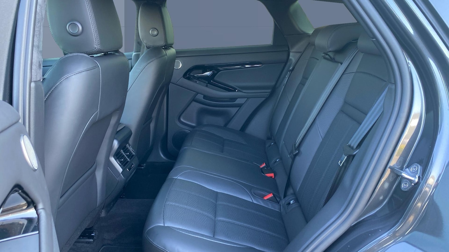 Used Land Rover Range Rover Evoque 2025 for sale - 78092552: Photo 4