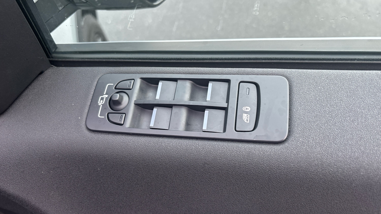 Used Land Rover Discovery Sport 2017 for sale - 76787043: Photo 28