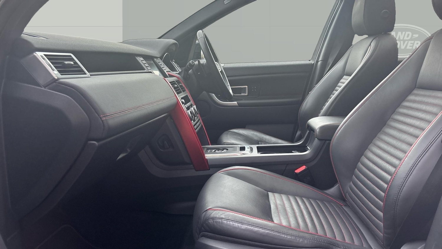 Used Land Rover Discovery Sport 2017 for sale - 76787043: Photo 3