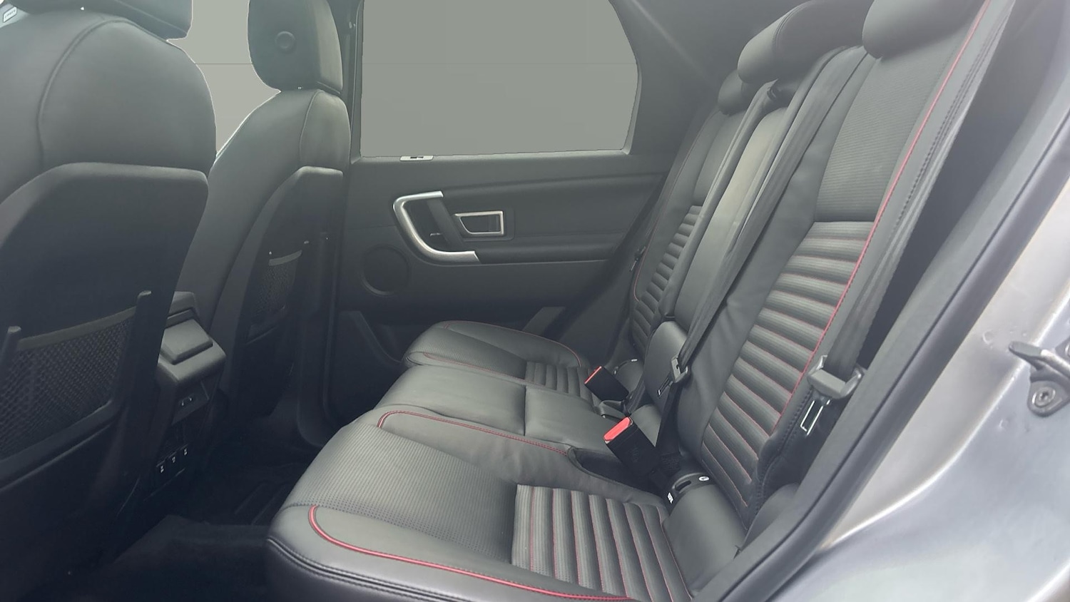 Used Land Rover Discovery Sport 2017 for sale - 76787043: Photo 4