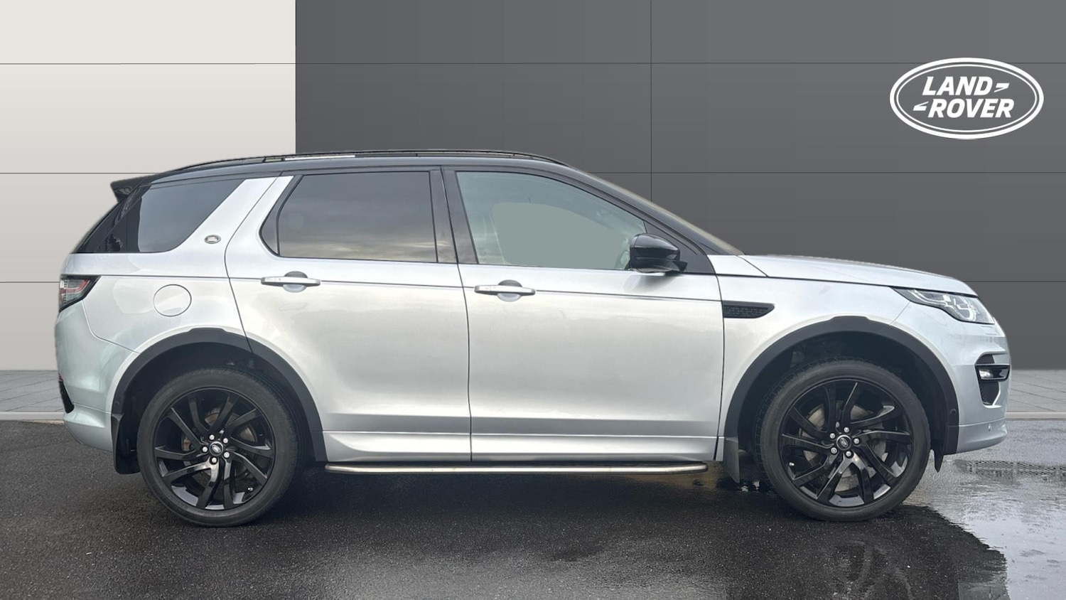 Used Land Rover Discovery Sport 2017 for sale - 76787043: Photo 5