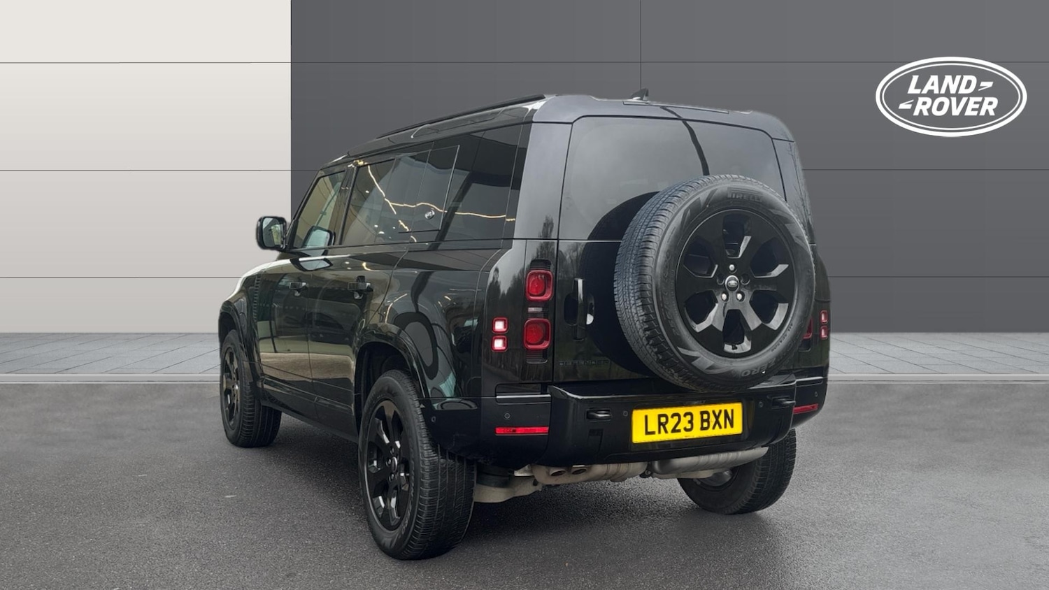 Used Land Rover Defender 2023 for sale - 76554124: Photo 2