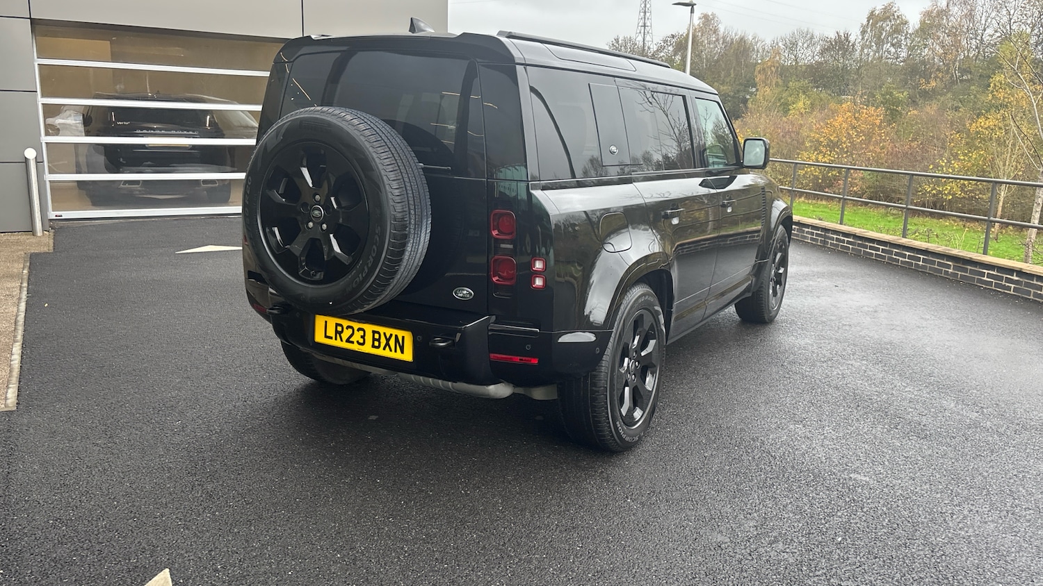 Used Land Rover Defender 2023 for sale - 76554124: Photo 26
